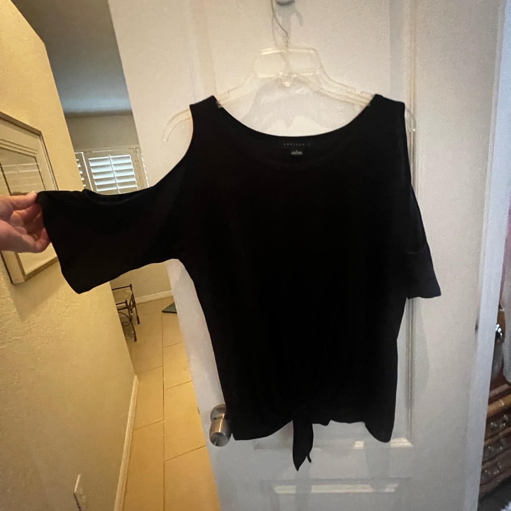 Sanctuary Black Cold Shoulder Tie-Front Top
